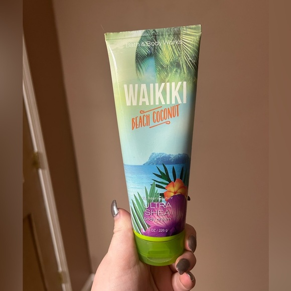 bath body works waikiki beach coconut lotion Used - Picture 1 of 2